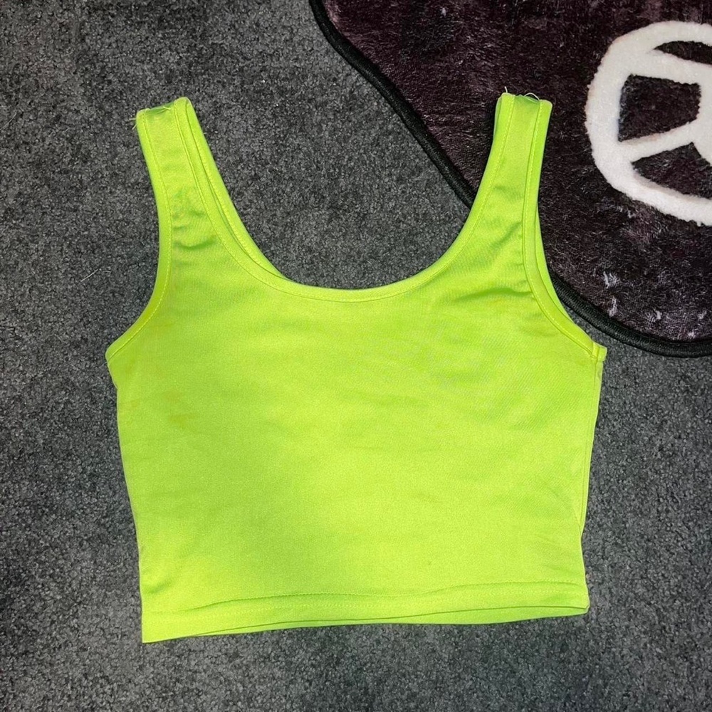 neon green tank top